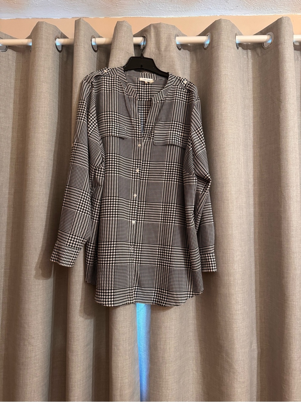 Black and White Houndstooth Button-Front Blouse Calvin Klein